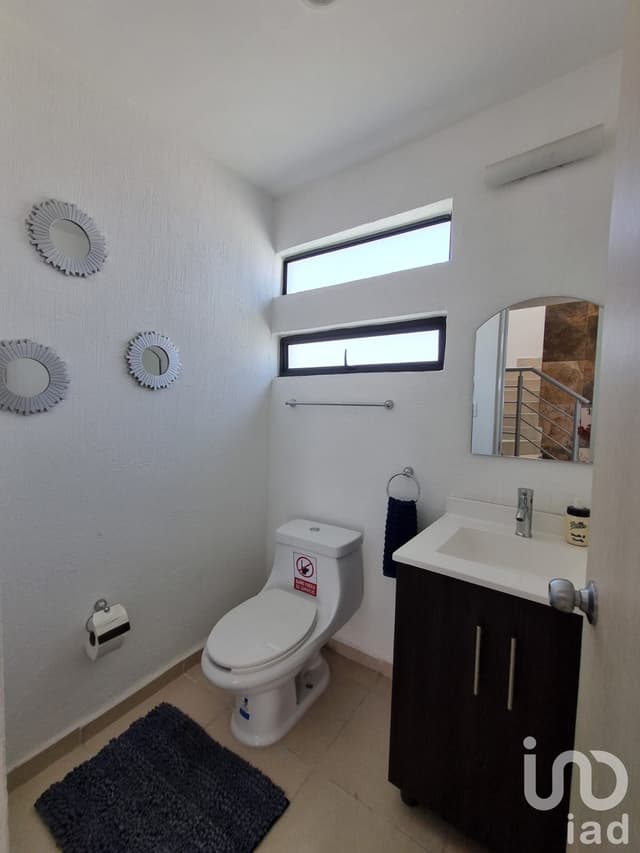 Casa 3 rec Terra Residencial Celaya, alberca, junto Colegio Rosenblueth, $1.8M