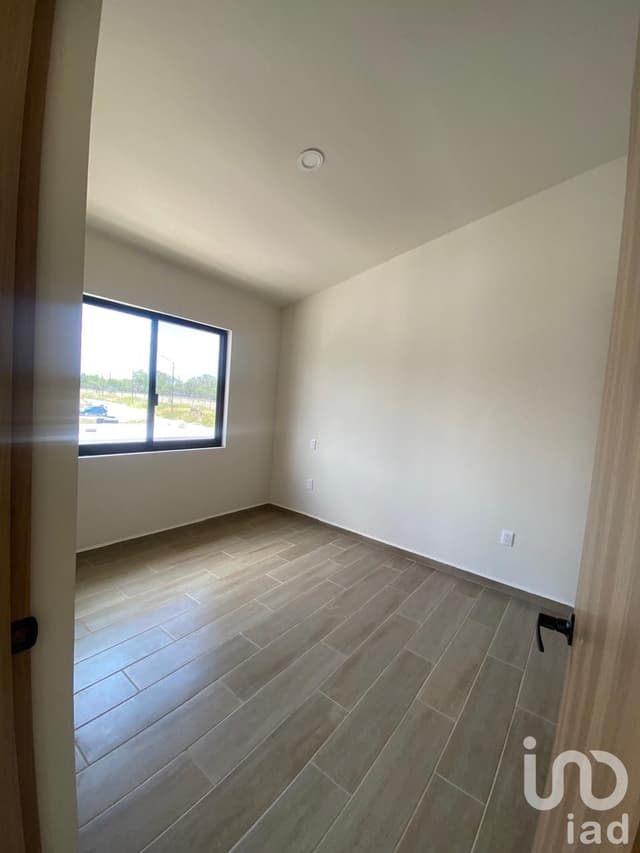 Casa en venta en Quintas de Campo Real con alberca y fcc privado aun costado Praderas de la hacienda