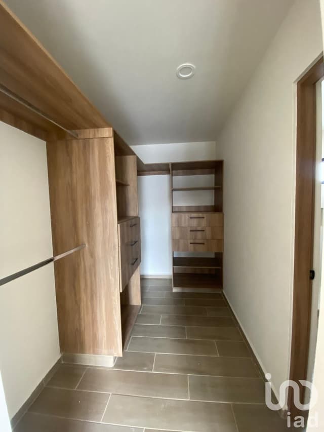 Casa en venta en Quintas de Campo Real con alberca y fcc privado aun costado Praderas de la hacienda