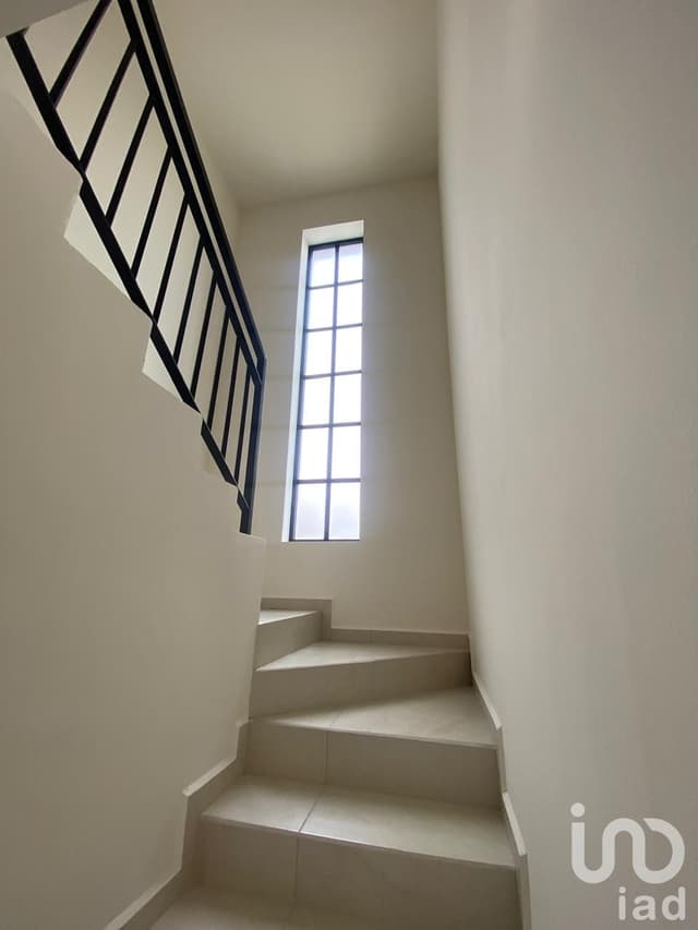 Casa en venta en Quintas de Campo Real con alberca y fcc privado aun costado Praderas de la hacienda