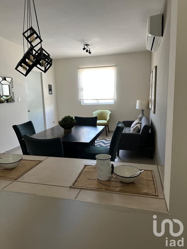 CASA EN VENTA EN LA PAZ BCS - ENTRADA A LA CIUDAD, CERCA DE BODEGA AURRERA Y CARRETERA A LOS CABOS