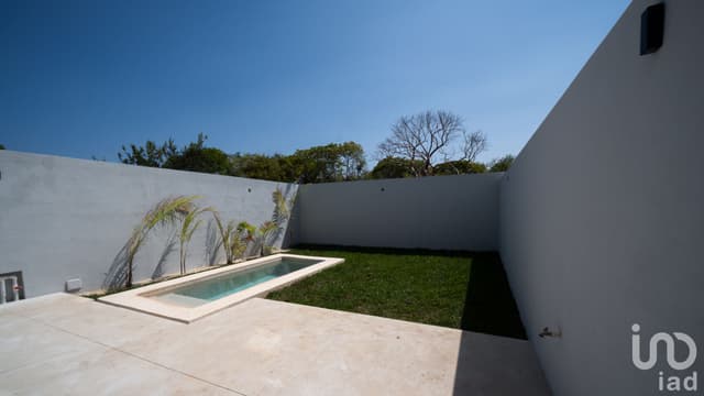 Ultimas 3 Casas en Venta con recamara en Planta Baja en Temozon Norte, Mérida (Town House)