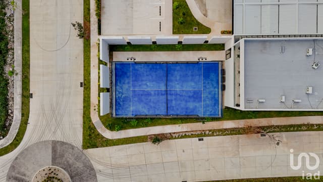 Terreno en Venta en ANTIGUA, Merida. Ultimo Lote Frente a Casa Club