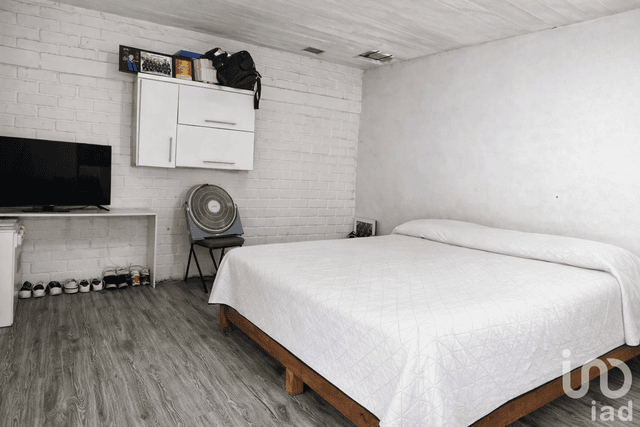 Casa en venta con 2 recámaras y baño completo en planta baja en Acapatzingo, Cuernavaca, Morelos
