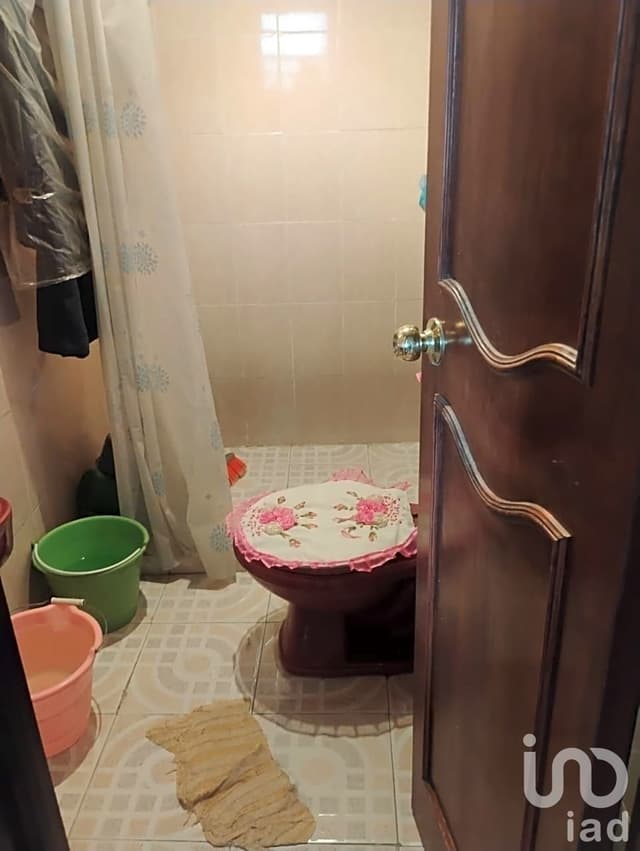 Casa Habitación con local comercial, en la Colonia, Jaime Torres Bodet, Alcaldía Tláhuac.