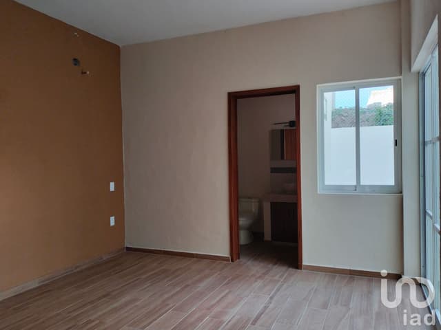 Casa en Venta en Las Lagunas al Norte de V de A, 1 recámara en planta baja y 2 en planta alta