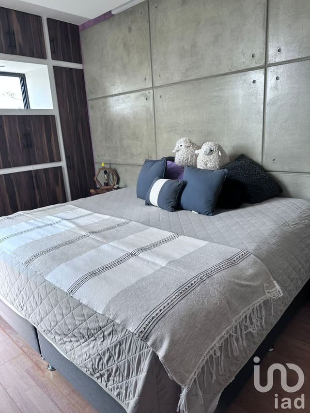 CASA EN BOSQUES DEL CENTINELA