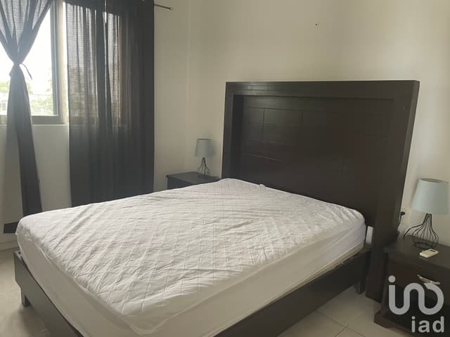 VENTA PROPIEDAD con 6 departamentos de 1 recámara, baño y estancia con cocineta.