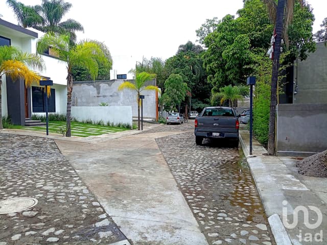 TERRENO EN VENTA EN CONDOMINIO; CUERNAVACA