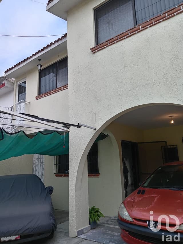 VENTA CASA SOLA EN JIUTEPEC MORELOS