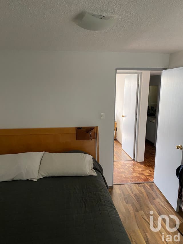 Departamento de 3 recamaras 2 banos y garage electrico Colonia Roma Sur con excelente ubicacion