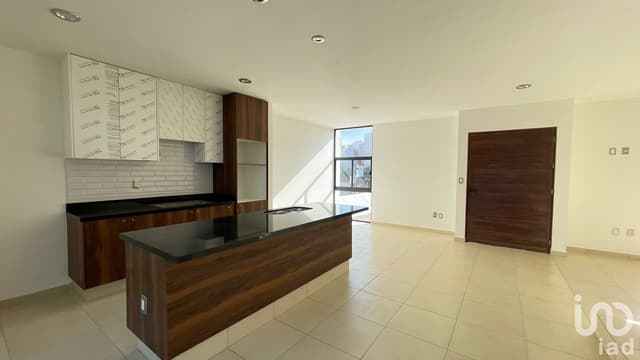 Casa en Venta, Zizana, Zakia, El Marques, Queretaro Gimnasio y Alberca