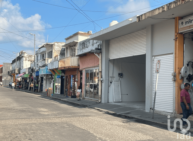 Renta Local Comercial 235 m² en Centro de Veracruz (Alto Flujo)
