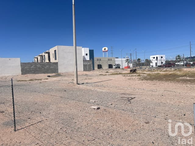 Se vende terreno en excelente ubicacion Juan Pablo II y Arizona