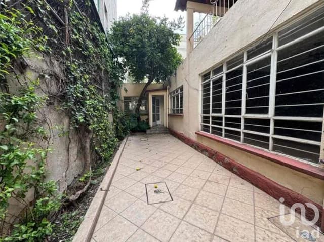 Venta de casa en la colonia Del Valle Sur, calle Amores CDMX