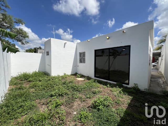 CASA EN VENTA EN CAUCEL REMODELADA CON 2 HABITACIONES Y 2 BAÑOS
