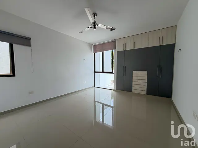 CASA EN VENTA CON GRANDES ESPACIOS, EN PRIVADA TULIPANES DE CHOLUL, 3 HABITACIONES