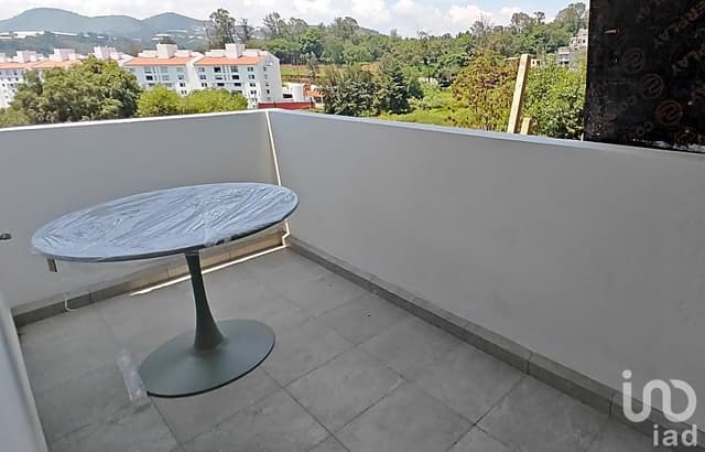 Departamento nuevo con vigilancia,balcon en sala y recamaras, terraza y elevador.