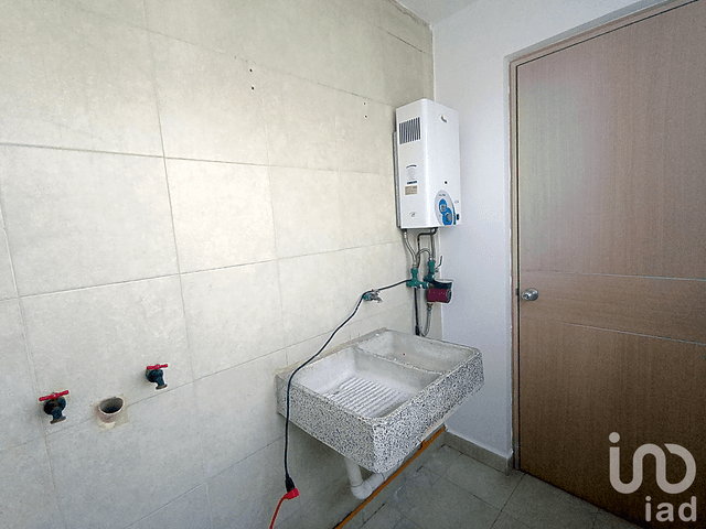Departamento en venta en Ampliación Guadalupe Victoria, GAM, conjunto cerrado con estacionamiento.