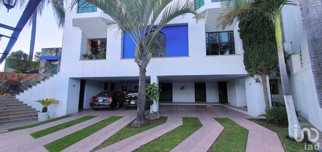 SE VENDE RESIDENCIA EN FRACCIONAMIENTO BUGAMBILIAS PRIMERA SECCION