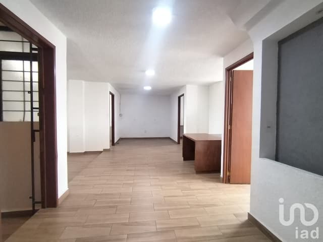 Oficina en Renta en la Condesa con amplios espacios y luz natural