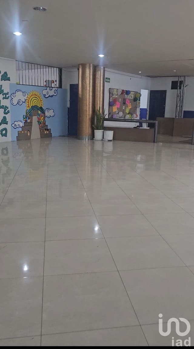 Local en venta rentado en Negocentro, Avenida Zaragoza Centro Queretaro