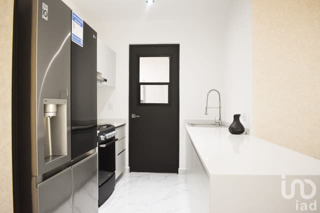 Departamento en Venta en Av. Huayacán Cancún, 2 recamaras, con Albercas y 12 Amenidades