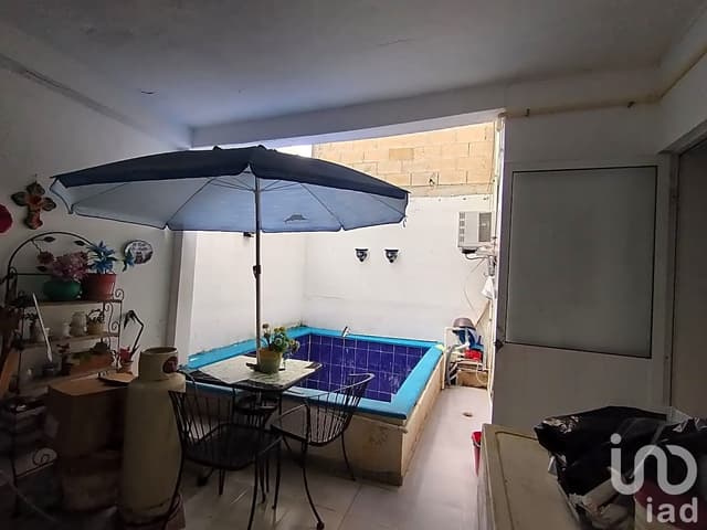 Casa en Venta en Cancún, Sol del Mayab, 4 recamaras una en planta baja