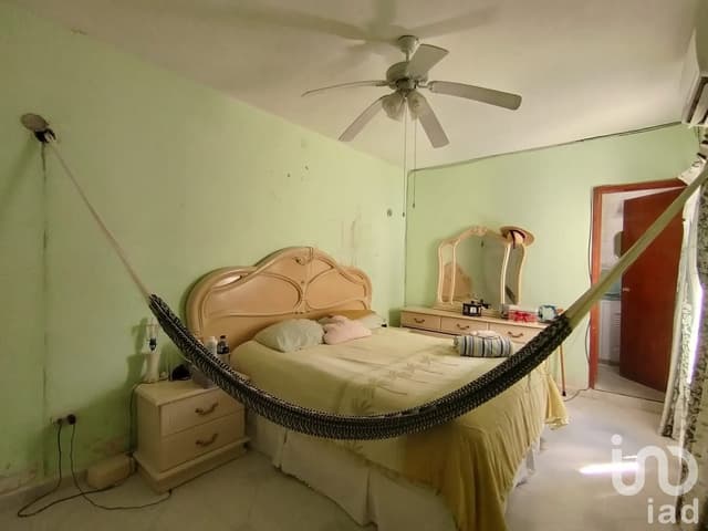 Casa en Venta en Cancún, Sol del Mayab, 4 recamaras una en planta baja