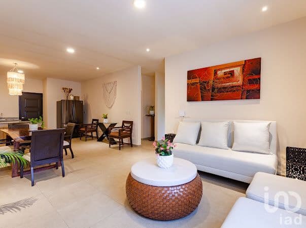 Departamento amueblado en Renta en Playa del Carmen, 3 recamaras amenidades, alberca