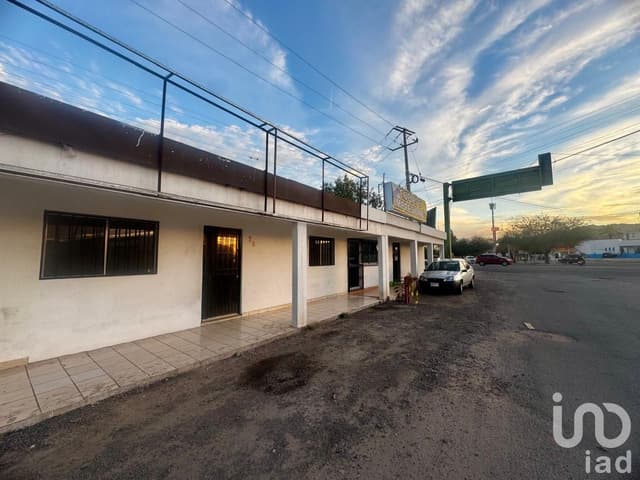 LOCALES EN RENTA – PLAZA COMERCIAL FUTURA