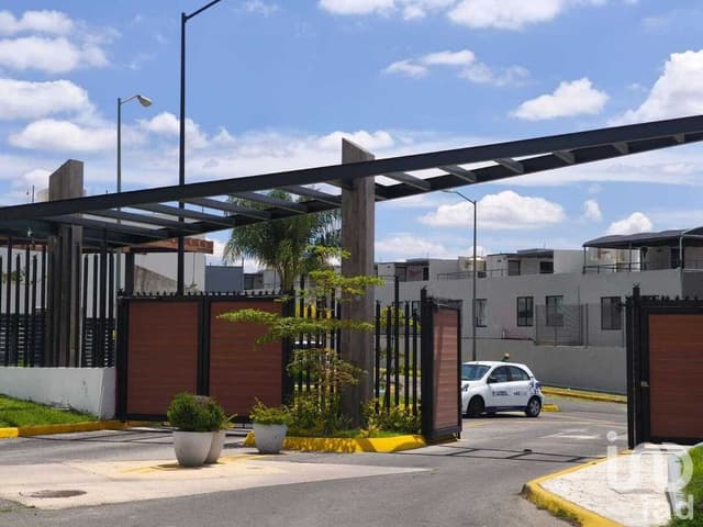 CASA EN VENTA EN MARIANO OTERO SUR ZAPOPAN (ZONA DE EL FORTIN)