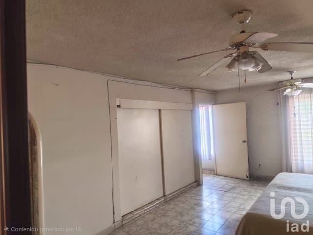 Invierte en esta Excelente Casa en Col. El Roble en Sán Nicolás atrás de City Club Universidad