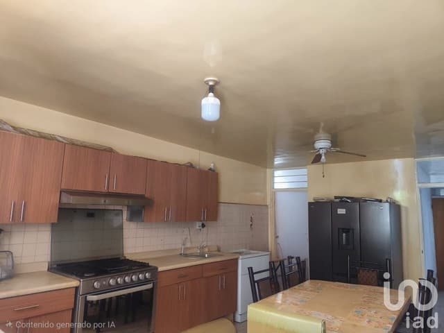 Casa en venta en Col. El Roble en Sán Nicolás atrás de City Club Universidad