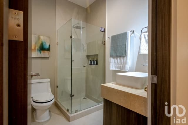 Hermosa Residencia dentro de Fraccionamiento en Zibatá, Querétaro