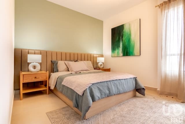 Hermosa Casa de 2 Niveles en Venta Dentro de Fraccionamiento en Zakia, Querétaro