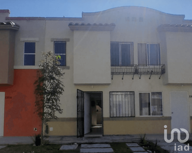 Hermosa Casa de 2 Niveles en Venta dentro de Fraccionamiento en Zempoala, Hidalgo