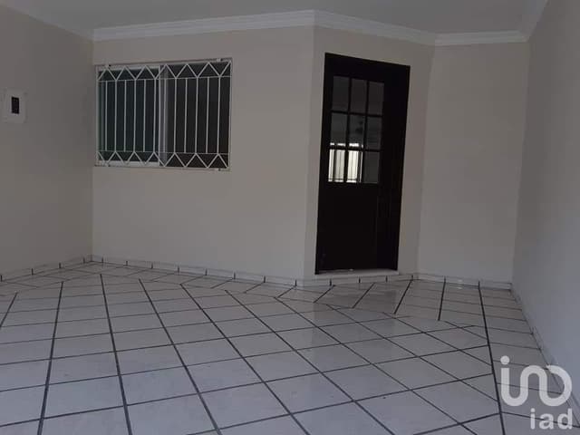 Hermosa Casa de 2 Niveles en Excelente Ubicación en la Tampiquera, Boca del Río, Veracruz