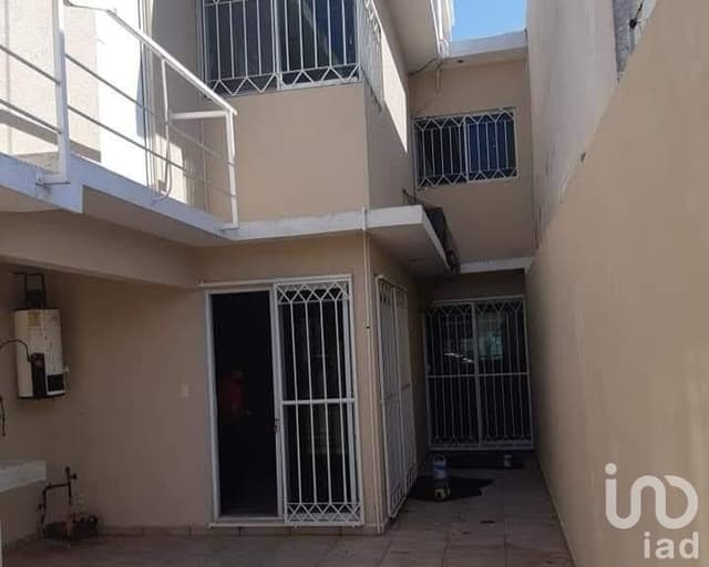 Hermosa Casa de 2 Niveles en Excelente Ubicación en la Tampiquera, Boca del Río, Veracruz