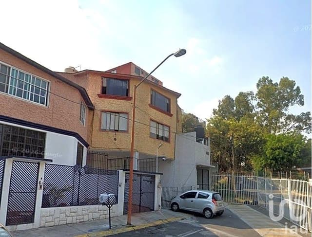 Casa tipo Duplex en Venta, a 5 minutos de Periférico Norte. Tlalnepantla, Edo Mex.