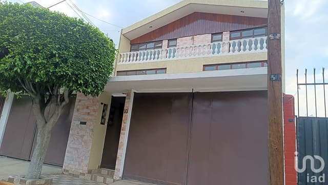 VENTA - CASA EN TLALPAN, COL. VILLA LÁZARO CARDENAS CERCA DE LA PLAZA PASEO ACOXPA, CDMX.