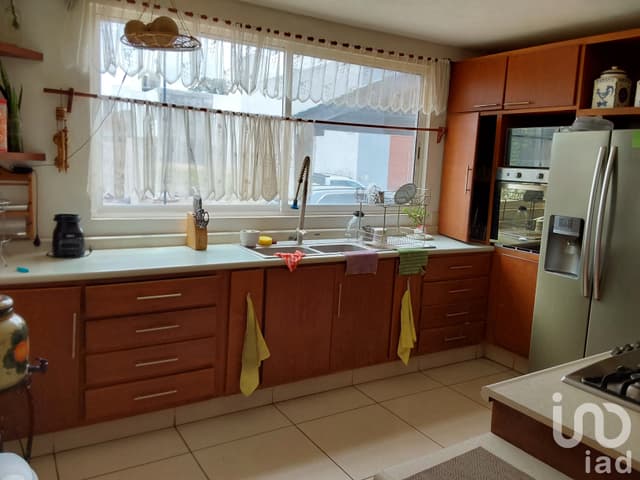 CASA AMPLIA EN VENTA EN SAN JUAN DEL RÍO QRO