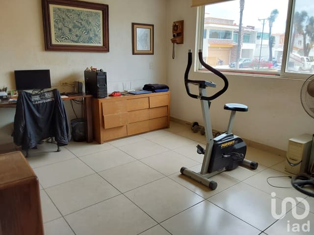 CASA AMPLIA EN VENTA EN SAN JUAN DEL RÍO QRO