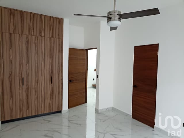 Residencia en Venta, Lagos del Sol, 4 rec, alberca, acabados de lujo