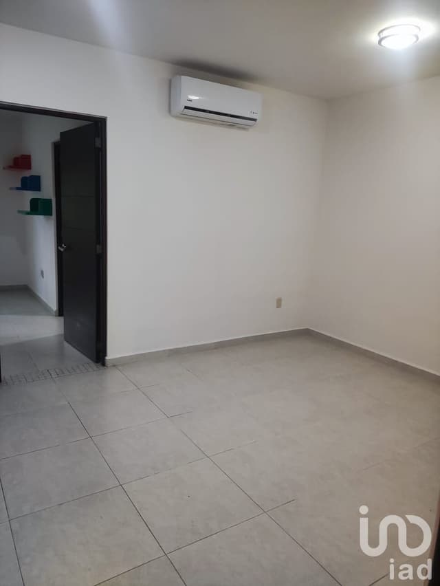 Casa en venta, Gran ubicación en SM 19. 3 rec, roof terrace, alberca