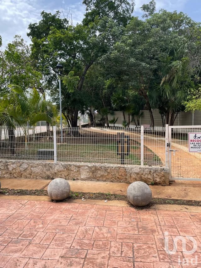 Depto en Liverté Cancún | 2 recs, 3 albercas y ubicación top por solo $2.47 M