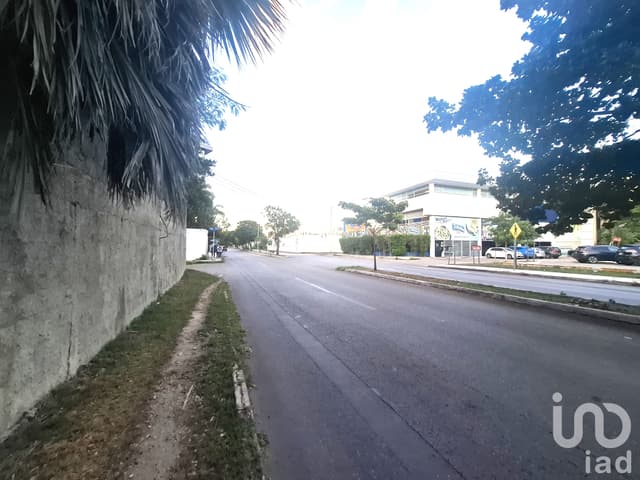 VENTA TERRENO DE 7000 m2 SOBRE AVENIDA ANDRES GARCIA LAVIN, MERIDA, YUCATAN