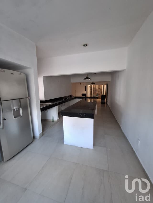 VENTA AMPLIA CASA EN ESQUINA EN COLONIA BENITO JUAREZ NORTE, MERIDA, YUCATAN.