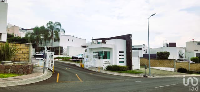 Casa en VENTA con roofgarden en Punta Esmeralda. Corregidora, Querétaro.