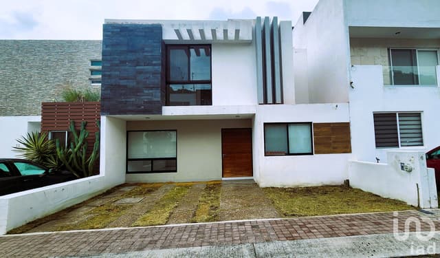Casa en VENTA con roofgarden en Punta Esmeralda. Corregidora, Querétaro.